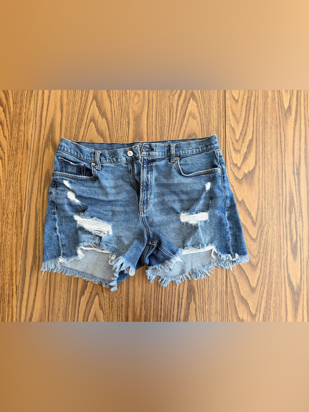 Arizona Jean Company Distressed Blue Denim Cutoff Shorts hi-rise